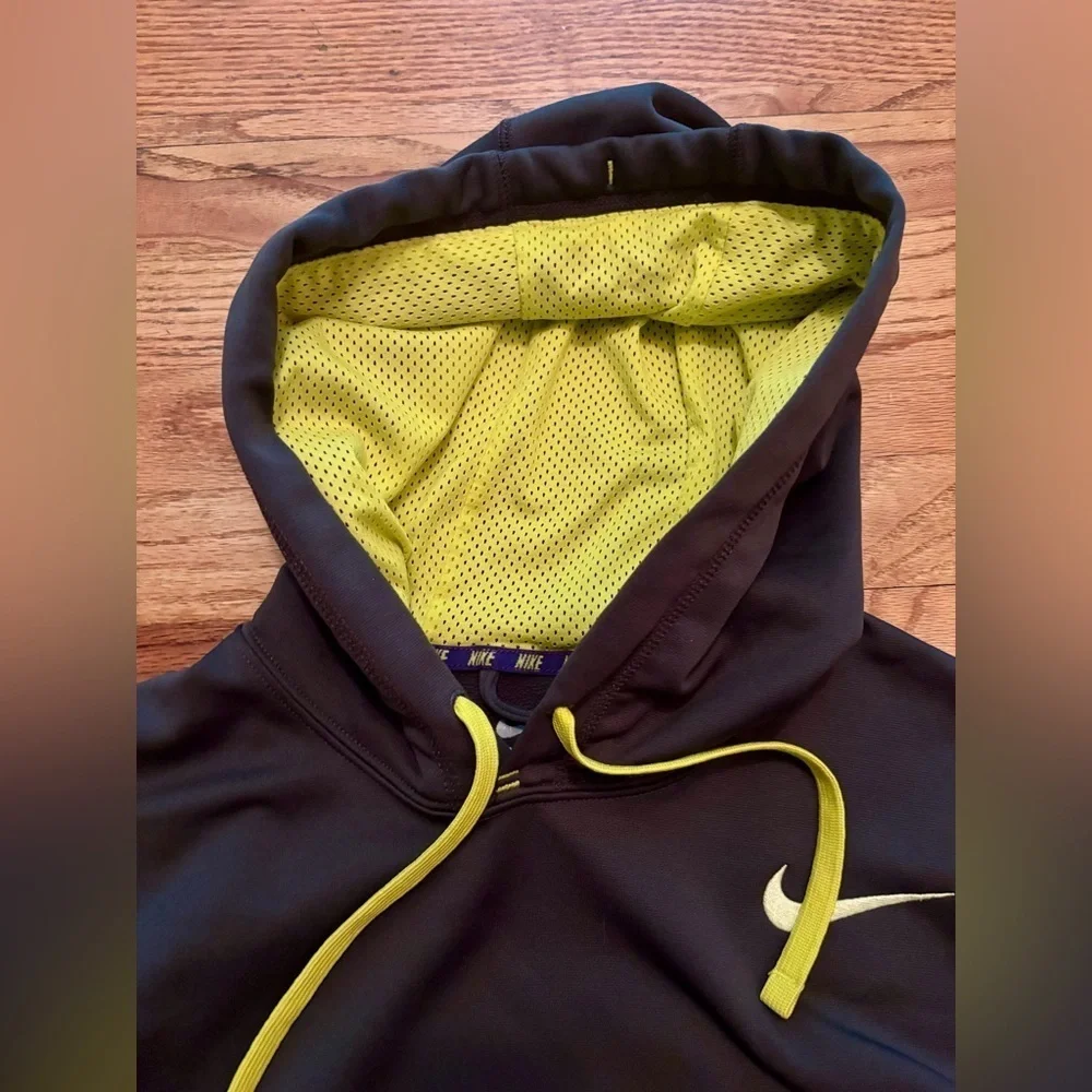 Nike THERMA-Fit Hoodie Medium. Gray with Neon Yellow accents